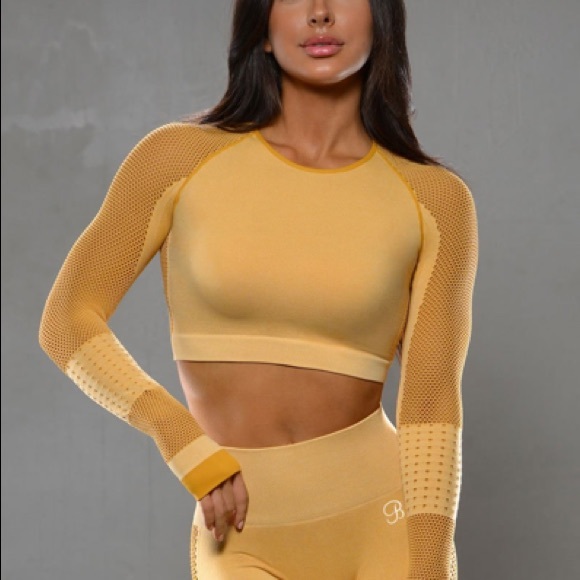 ISO bombshell seamless top - Picture 2 of 2